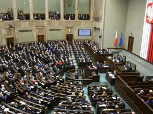 [NOWY SONDAŻ]: PiS 44 proc., PO 14 proc.