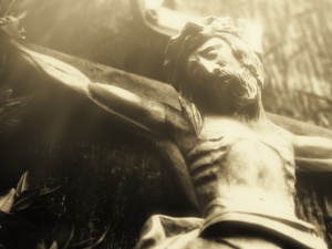 Zajączek czy sacrum? "Coraz więcej Polaków nie traktuje Wielkanocy jako świąt religijnych" 