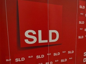 SLD odleciał w kosmos! "Nie ma 100-lecia niepodległości Polski bez 45-lecia PRL"