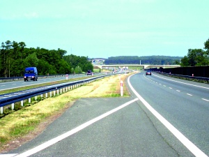 Słodki wypadek na A2. Trasą płynie czekolada… 