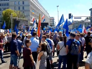 [video] "Marsz Wolności" - Znaczne różnice w informacjach na temat frekwencji