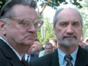 "Nocna zmiana". 28 lat temu pod osłoną nocy odwołano rząd Jana Olszewskiego