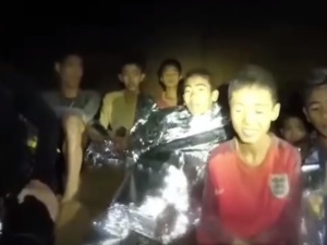 Z jaskini w Tajlandii wydobyto wszystkich chłopców. Pozostała jeszcze jedna osoba