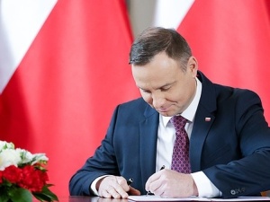Dwie ustawy z podpisem prezydenta Andrzeja Dudy