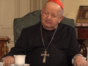 Kardynał Dziwisz chce rozpoczęcia procesu beatyfikacyjnego rodziców Jana Pawła II