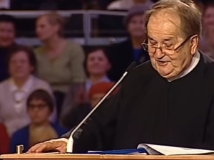 A teraz Wirtualna Polska będzie musiała przeprosić o. Tadeusza Rydzyka