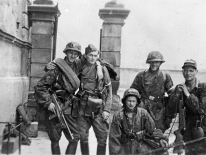 dr Piotr Łysakowski: Gazety 1945 o Powstaniu