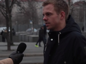 [video] Przypominamy sondę Stefana Tompsona, który w Berlinie zapytał czy Polska była po stronie nazistów