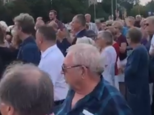 Tłumy przywitały Patryka Jakiego