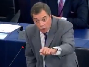 [video] Nigel Farage ostro o Timmermansie w PE: "On ma tutaj śmiałość robić wykłady o demokracji?"