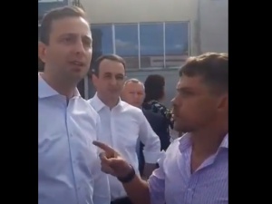 [video] "Zdrajcy! Zmieciemy was!" Awantura na spotkaniu Kosiniaka-Kamysza z rolnikami