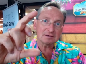 Wojciech Cejrowski: "Cały Inowrocław oklejony plakatami PO - innych partii brak"