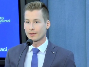 Ciekawe. Kandydat młodzieżówki PO do Rady Warszawy zapowiada "wietrzenie" warszawskiego samorządu
