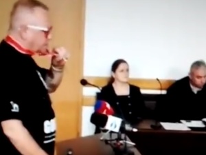 [video] Co najmniej dziwne zachowanie Jerzego Owsiaka na sali sądowej "Już jestem spokojny wysoki sądzie"