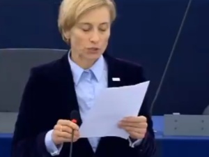 [video] Odpowiedź na obronę jugendamtów Pitery. Przerwane wystąpienie Beaty Gosiewskiej [PiS] w PE