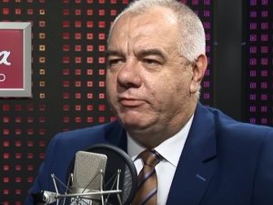 Jacek Sasin: "Nie wystawiłbym takiej laurki Chrzanowskiego, jak wystawił Adam Glapiński"