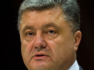 Poroszenko wprowadził stan wojenny na Ukrainie do 25 stycznia