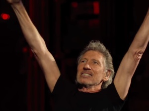 [video] Z kolei w Brazylii Roger Waters zaatakował prezydenta Bolsonaro. Zobacz jak odpowiedział tłum