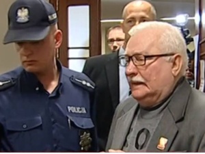 Lech Wałęsa musi przeprosić Jarosława Kaczyńskiego