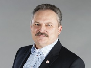 [video] Jakubiak o reparacjach: W luksusach opływali, a my o misce zupy. Trzeba zapłacić za przestępstwa