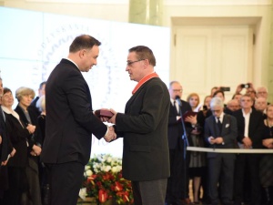 [Fotorelacja] Prezydent nadał Medale Stulecia Odzyskanej Niepodległości zasłużonym w służbie państwu