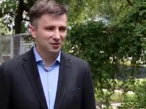 Główny ekonomista PO: "W 2018 r. możemy mieć deficyt w okolicach 100 mld zł". Anna Kwiecień odpowiada