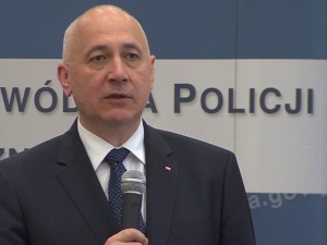 Min. Brudziński o Piotrze D.: Dysponował odpowiednimi certyfikatami. Zostały wydane przez poprzedników