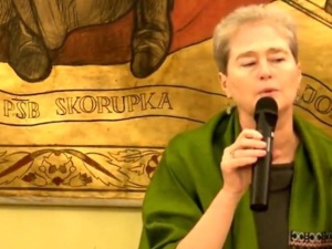 Petrowa: Dlaczego obrońcy dzików nie przenieśli się pod siedzibę KE?