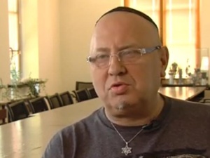 Jarosław Papis: "...naszymi autorytetami nie są już księża i rabini, ale aktorzy i silikonowe celebrytki"