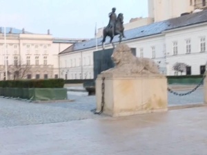 Kierowca próbował wbić się samochodem w bramę Pałacu Prezydenckiego