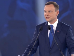 O. Knabit: "Co to ma wspólnego z mową miłości i szacunku dla RP, której majestat uosabia Głowa państwa?"