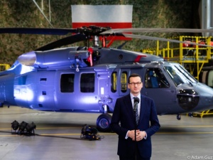 Premier podpisał umowę na Black Hawki. Powstaną w Polsce