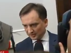 [Wideo] Z. Ziobro: Nie zauważyłem, żeby pani redakcja ["Wyborcza"] potępiałą ten akt mowy nienawiści...