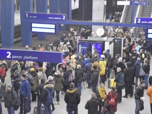 [Fotorelacja] Zima wywołała nawet dwugodzinne opóźnienia pociągów
