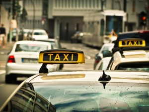 Hiszpania: Taksówkarze zablokowali ulice Madrytu w porannych godzinach szczytu