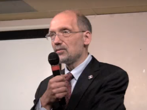 Prof. Nowak: Ubolewam, że społeczeństwo w latach 2008-2014, było poddane tak bezczelnej propagandzie