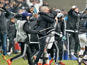 Fenomenalna Legia Warszawa w Lidze Europy! "Nie poddawaj się, ukochana ma Legio Warszawa!"