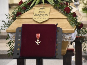 [Fotorelacja] Ostatnie pożegnanie Antoniego Zambrowskiego