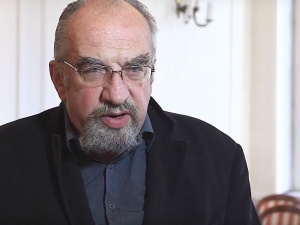 Prof. Witold Modzelewski o aferze VAT: To był bal przebierańców. Nie chcieli rządzić. Rządzili ci z tyłu