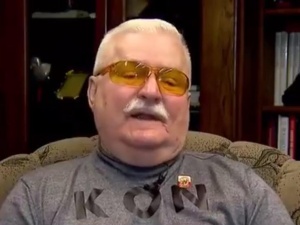 L. Wałęsa publikuje screeny z pogrzebu PJO i obraża J. Kaczyńskigo. Dziennikarz WP: "To żenujące..."