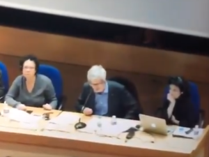 [wideo] Prof. Jacek Leociak w Paryżu: "Polacy chcą wykopywać z grobów kości Żydów i wrzucać tam kamienie"
