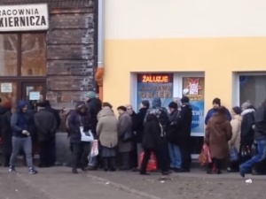 [video]  Zobacz, takie kolejki tylko raz w roku... w Tłusty Czwartek