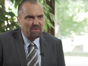 [Wideo] Ambasador Polski w Szwajcarii analizuje konferencję w Paryżu: Antysemickich uwag nie słyszę 