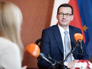Premier: "Uważamy, że nasza złotówka lepiej dba o dobrobyt Polaków. Mamy szansę za 5-10 lat dogonić..."