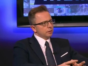 [video] Joński [KE] przeciwko 500+: "Będzie ogromny kryzys". Prawnik odpowiada ostro