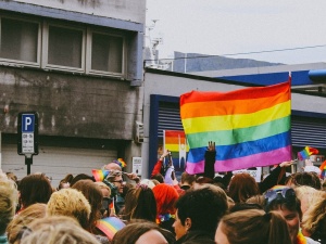 Ostre stanowisko Katolickiego Stow. Lekarzy ws. Deklaracji LGBT: "Erotyzacja młodocianych prowadzi do…"