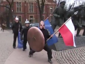 [video] Tego się nie da odzobaczyć. Spot koalicjanta KE o "polexicie"