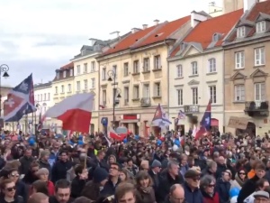 [Komentarze] Narodowy Marsz Życia: "Miłość zwycięży", "Jest moc", "Sukces", "Konstytucja!"