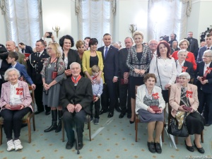 Lista prawdziwym świadectwem. Prezydent odznaczył Polaków ratujących Żydów w czasie II wojny światowej