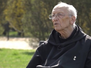 Ojciec Leon Knabit: "Kolejnym hasłem powinno być „Oddajmy dzieci pod opiekę ekspertom z LGBT”"